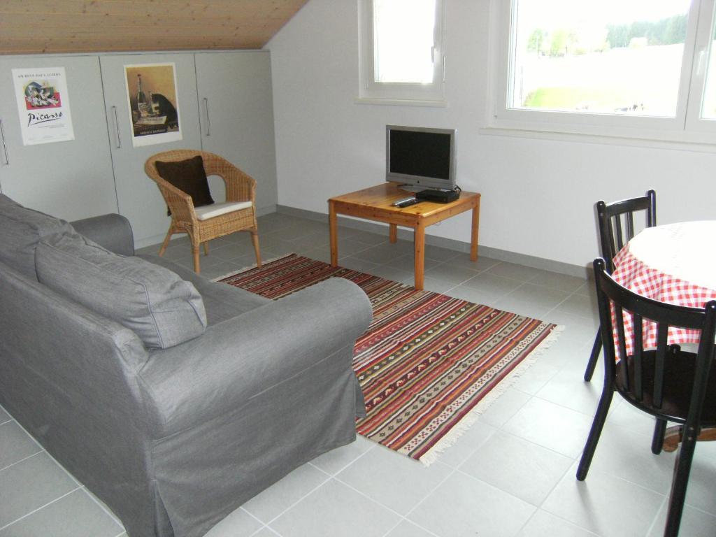 Appartement De Vacances Niederer La Côte-aux-Fées Eksteriør billede